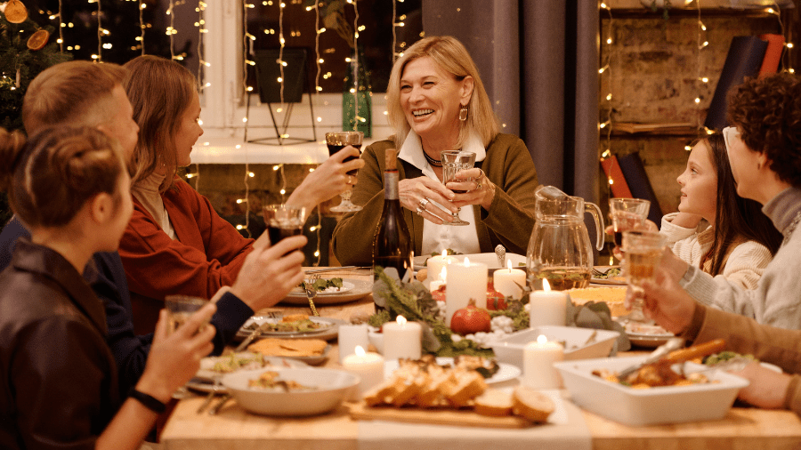 How-to-Host-a-Stress-free-Holiday-Meal-on-a-Budget